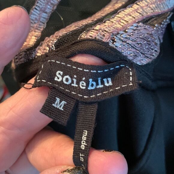 Soieblu Size Medium evening/party Dress.  Black lining with pink detailed lace - Picture 7 of 15